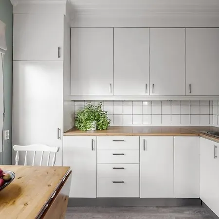 Sentrumsnaer Enebolig Med 4 Soverom Villa